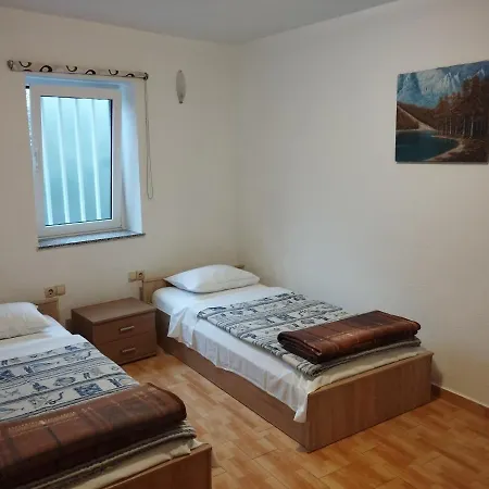 Dck Кострена