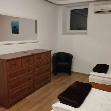 Апартаменты Dck Кострена