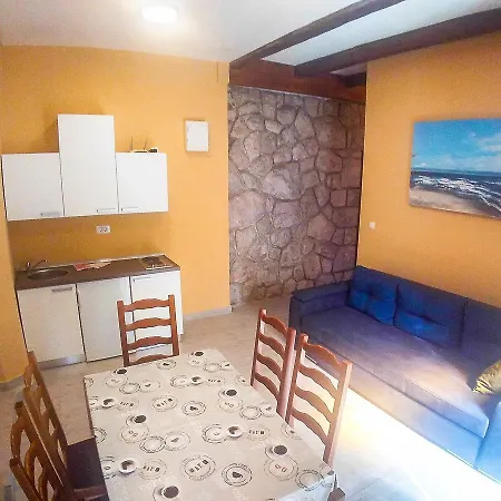 Dck * Кострена