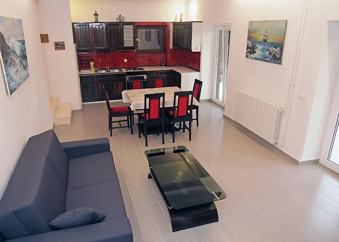 Dck Apartments